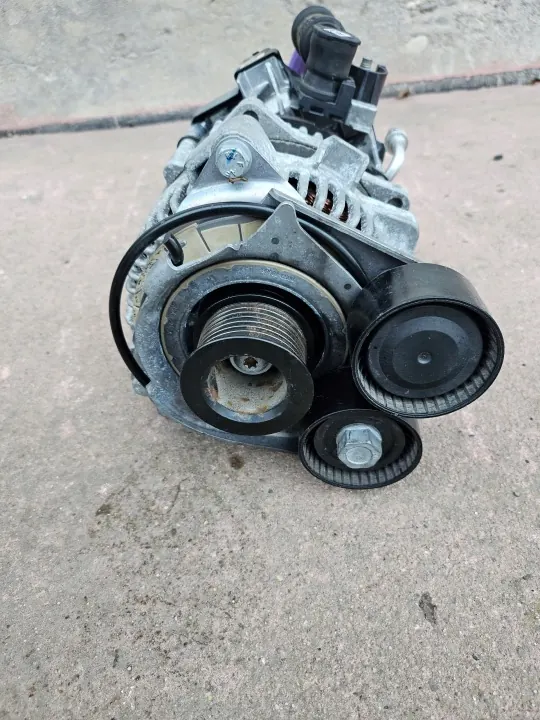 Generaattori OEM 8490438 BMW 320D G20 G21 G01 image 6