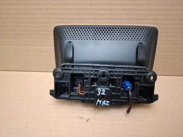 Mercedes-Benz multimedianäyttö OEM A2469001106 image 3