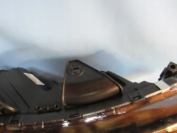 Lente LED derecha Mitsubishi Outlander III USA image 7