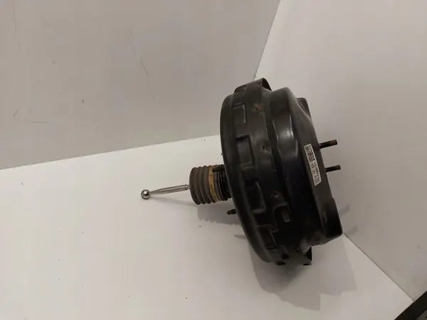 VW TRANSPORTER T5 2.0 TDI Bromsservo 7E0612101C image 8