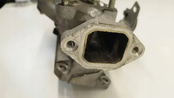 Colector de admisión OEM 18F03D para Mazda 6 Estate image 3