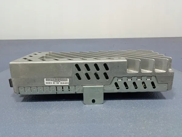 BMW OEM 9296113 Radioförstärkare för 5-serien image 3