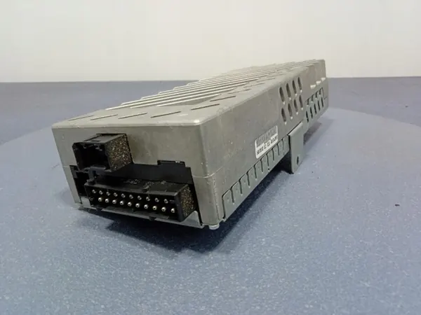BMW OEM 9296113 Radioförstärkare för 5-serien image 4