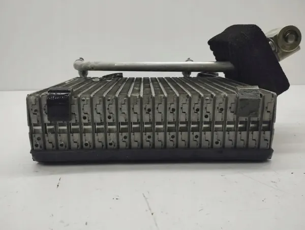Porsche Cayenne A/C lämmitysydin OEM 7L0820102D image 3