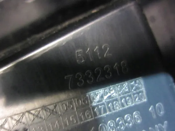 Piastra di scorrimento paraurti posteriore BMW X1 F48 destra OEM 7381120 image 6