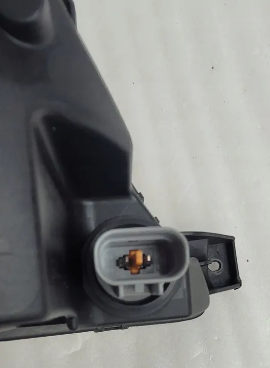 Farol de neblina LED direito KIA NIRO I 2016- 92202-G5000 image 8