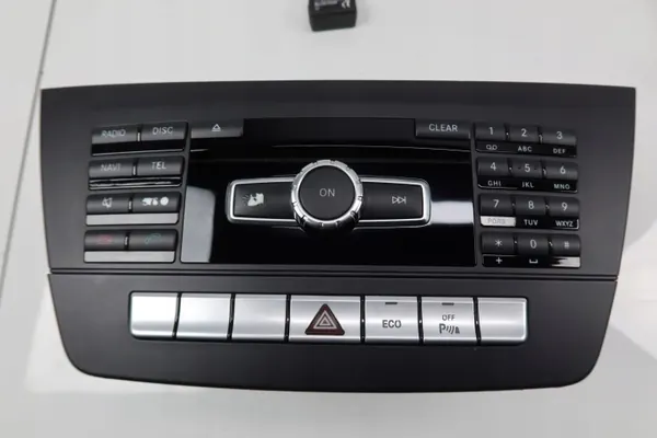 Rádio Mercedes W204 OEM 2049009410 Usado image 5