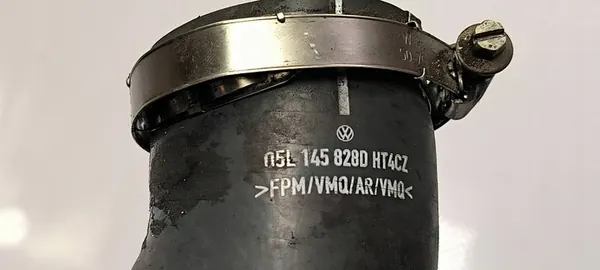 Insugningsrör 05L145828D Skoda Karoq Facelift image 2