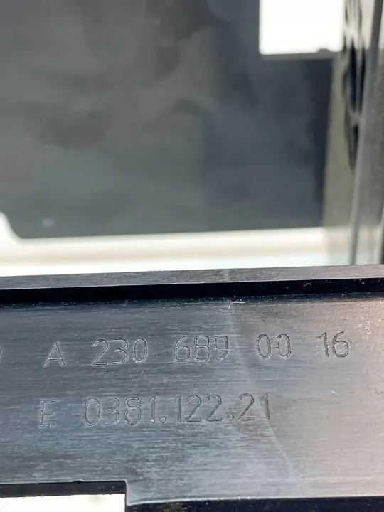 Mercedes-Benz SL R230 sisäpaneeli OEM 2306890016 image 8