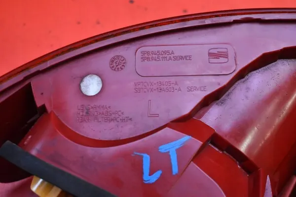 Lámpara Trasera Izquierda 5P8945111A Seat Altea 04-09 image 7