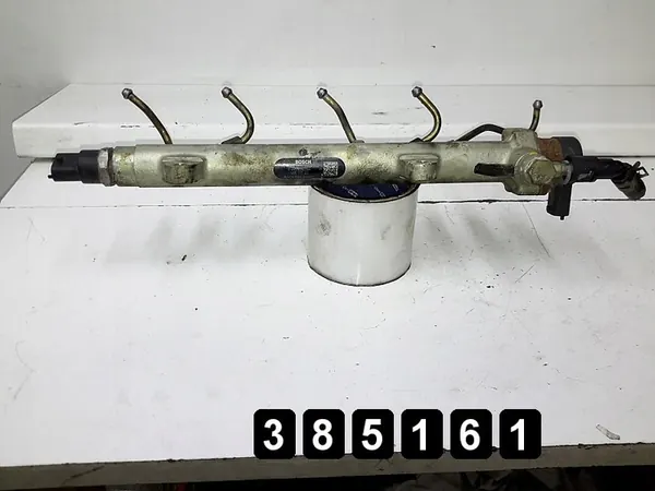 2005 Suzuki Ignis Trilho de combustível 1300d image 1