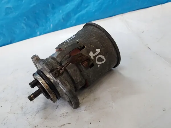 Distribuidor de encendido usado OEM 030905205AD image 7