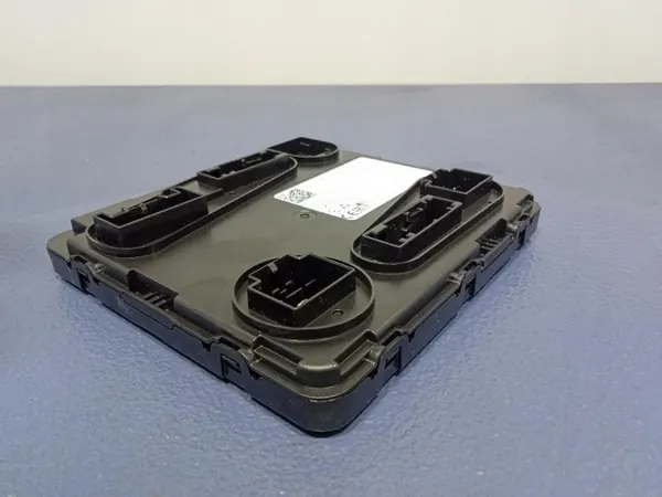 Audi SQ8 Q8 Mukavuusohjain OEM 8W1907064CP image 8