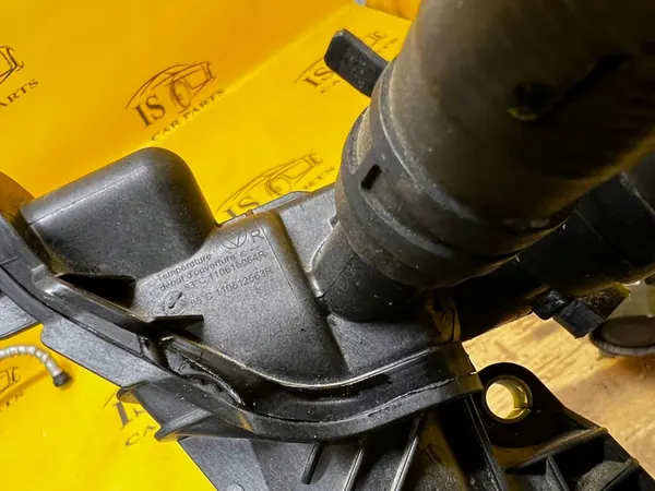 Carcasa de termostato Tubo de agua Renault 0.9 TCE image 5