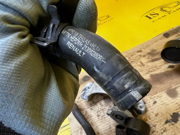 Carcasa de termostato Tubo de agua Renault 0.9 TCE image 6
