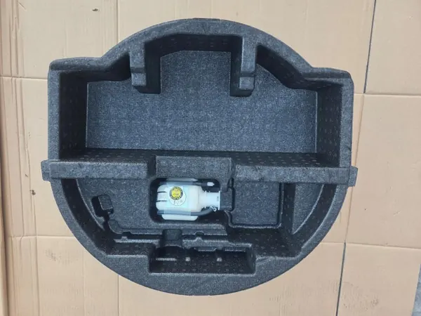 OEM WKŁAD BAGAŻNIKA KOŁA STYROPIAN TOYOTA YARIS III image 2