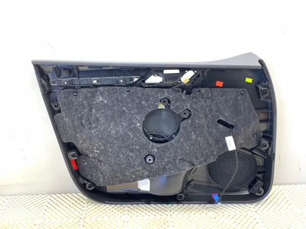 OEM 8V4971036 Framhöger Dörrklädsel Audi A3 8V Sedan image 3