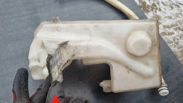 Pesunesteen säiliö VW T5 image 3