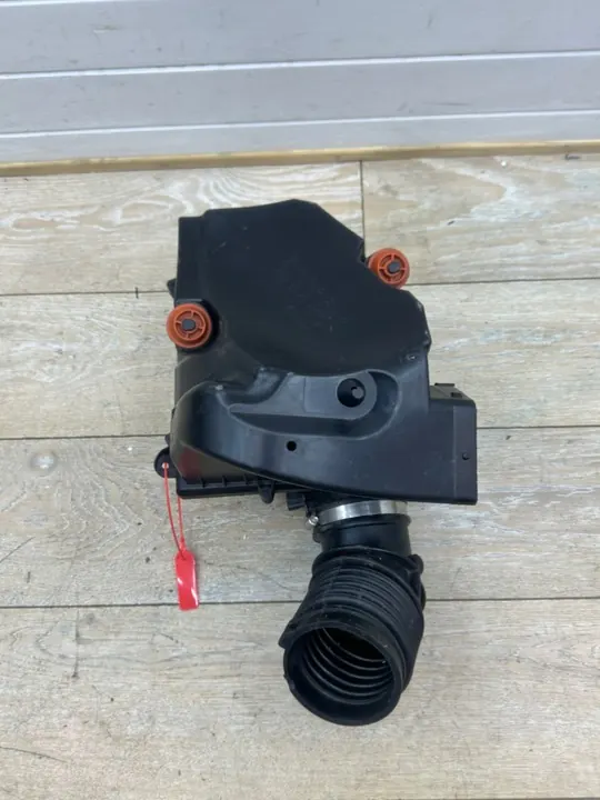 Ilmansuodattimen kotelo BMW G01 G02 G05 G06 G11 G12 G30 G31 image 2