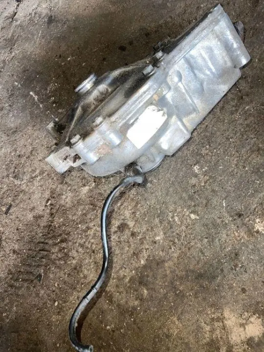 Voorste reductor BMW X5 E70 2008 Diesel OEM image 3
