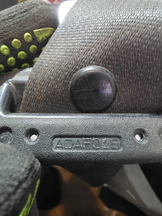 Cinto dianteiro esquerdo OEM ADAF018 - Usado image 3