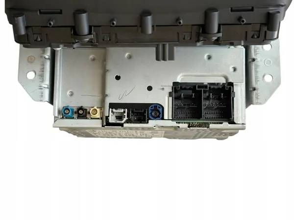 Ford Fiesta MK8 2017 radio display läsare H1BT-18B955-HF image 9
