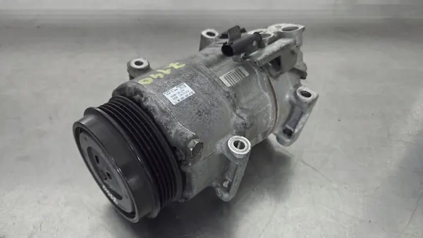 Compresor de aire acondicionado Mercedes-Benz A0012303611 image 3