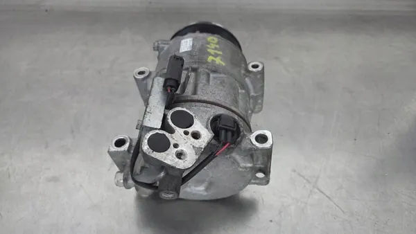 Compresor de aire acondicionado Mercedes-Benz A0012303611 image 4