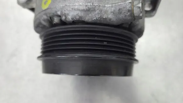 Compresor de aire acondicionado Mercedes-Benz A0012303611 image 5