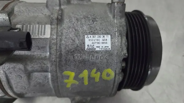 Compresor de aire acondicionado Mercedes-Benz A0012303611 image 6