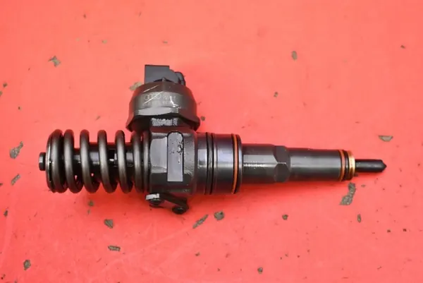 Pompe d'injection OEM 038130073AQ pour VW Golf 4 1.9 TDI image 3