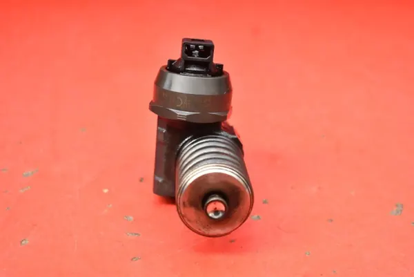 Pompe d'injection OEM 038130073AQ pour VW Golf 4 1.9 TDI image 5