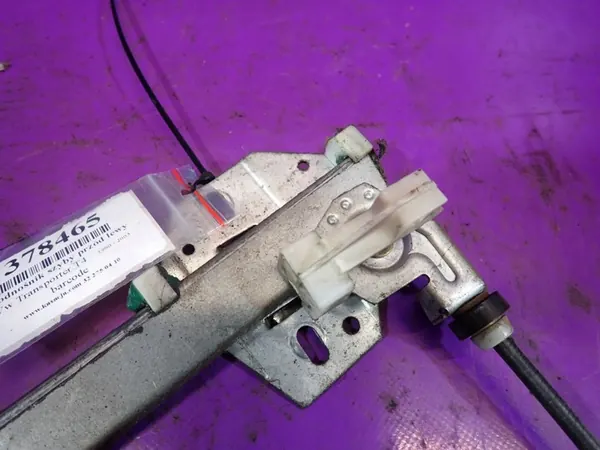 VW Transporter T4 90-03 Elevador de vidro manual esquerdo 701837501F image 3