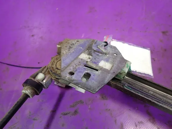 VW Transporter T4 90-03 Elevador de vidro manual esquerdo 701837501F image 7