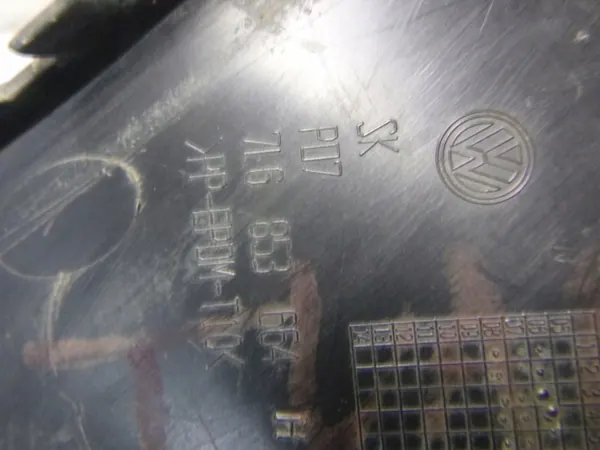 VW Touareg I Front Fog Light Frame Right 7L6853664H image 3