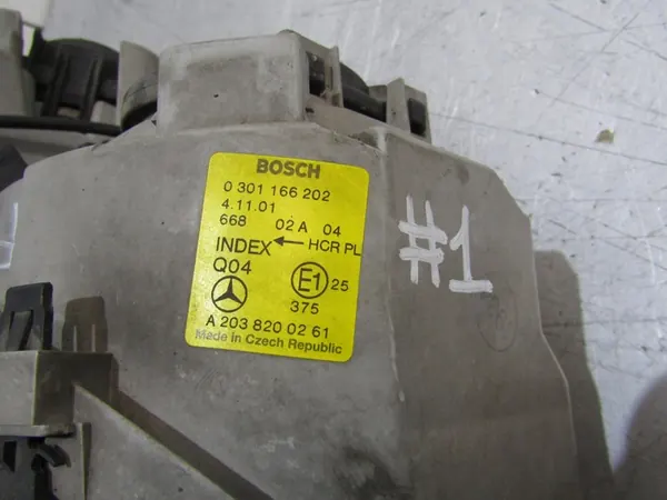 Rechter Voorlamp Mercedes W203 A2038200261 image 4