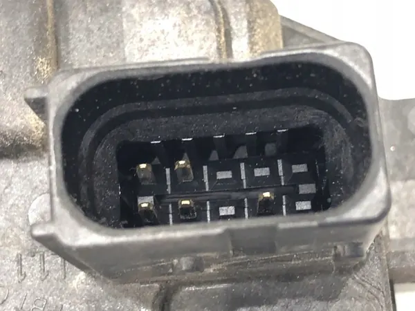 Fram vänster dörrlås Opel Zafira B 13220371 image 3