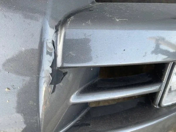 Paraurti anteriore Kia Sportage II image 4