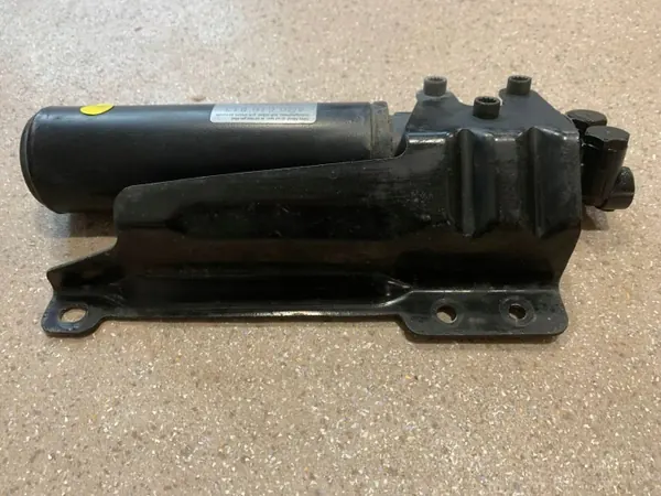 Distributeur Pneumatique Audi RS6 C7 OEM 4G0616813 image 10