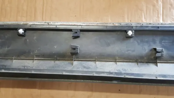 OEM 5NA854940 Oikea Etuoven Lista VW Tiguan II:lle image 8