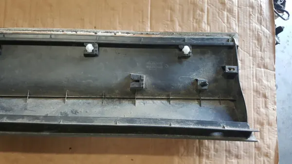 OEM 5NA854940 Oikea Etuoven Lista VW Tiguan II:lle image 9