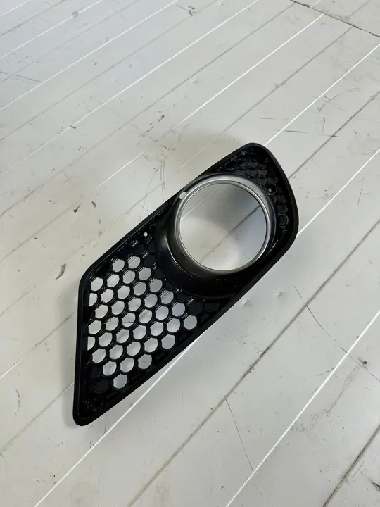 Rejilla de parachoques izquierda MERCEDES W204 C-KLASA A2048850353 image 2