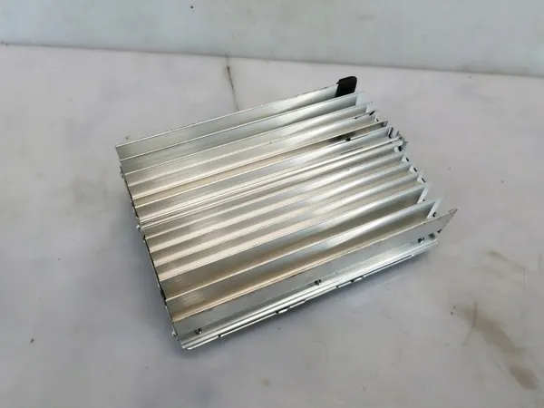 Amplificateur JBL OEM 96370-2T350 pour Kia Optima III image 2