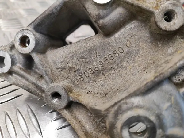 Citroen Klimakompressor-Halterung OEM 9808696880 image 5