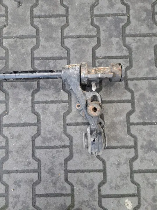 Renault OE ohjaamon kallistustanko Gama T:lle image 3