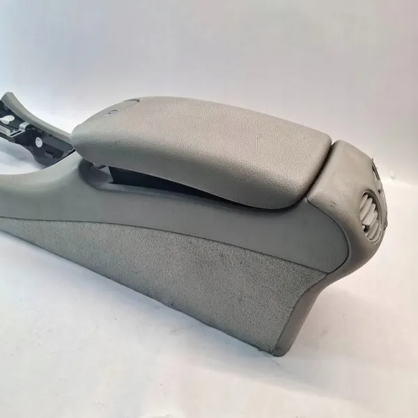 Reposabrazos Mercedes-Benz OE A2096800450 - Usado image 6