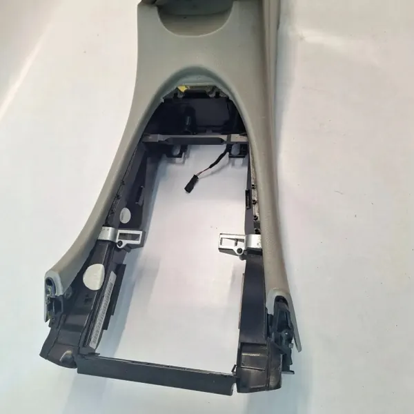Reposabrazos Mercedes-Benz OE A2096800450 - Usado image 7