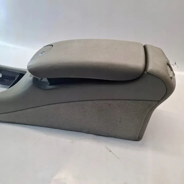Reposabrazos Mercedes-Benz OE A2096800450 - Usado image 9