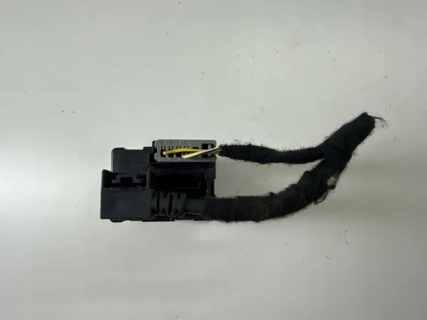 Ford Ecosport USB-portti OEM HC3T14F014DB image 5