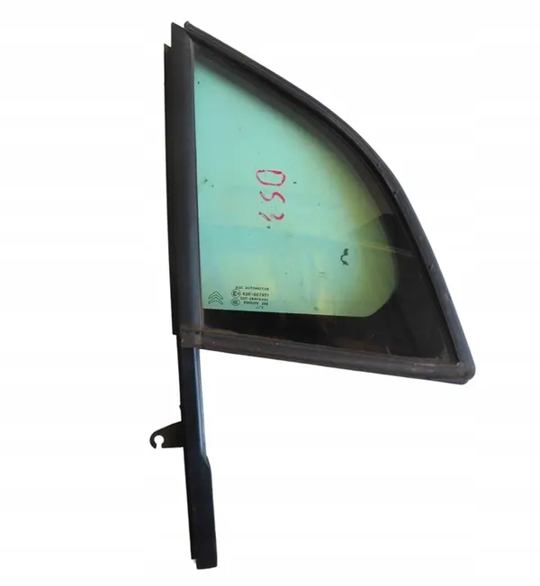 Fenêtre Triangle Avant Droite CITROEN DS3 2009-2016 43R-007951 image 2